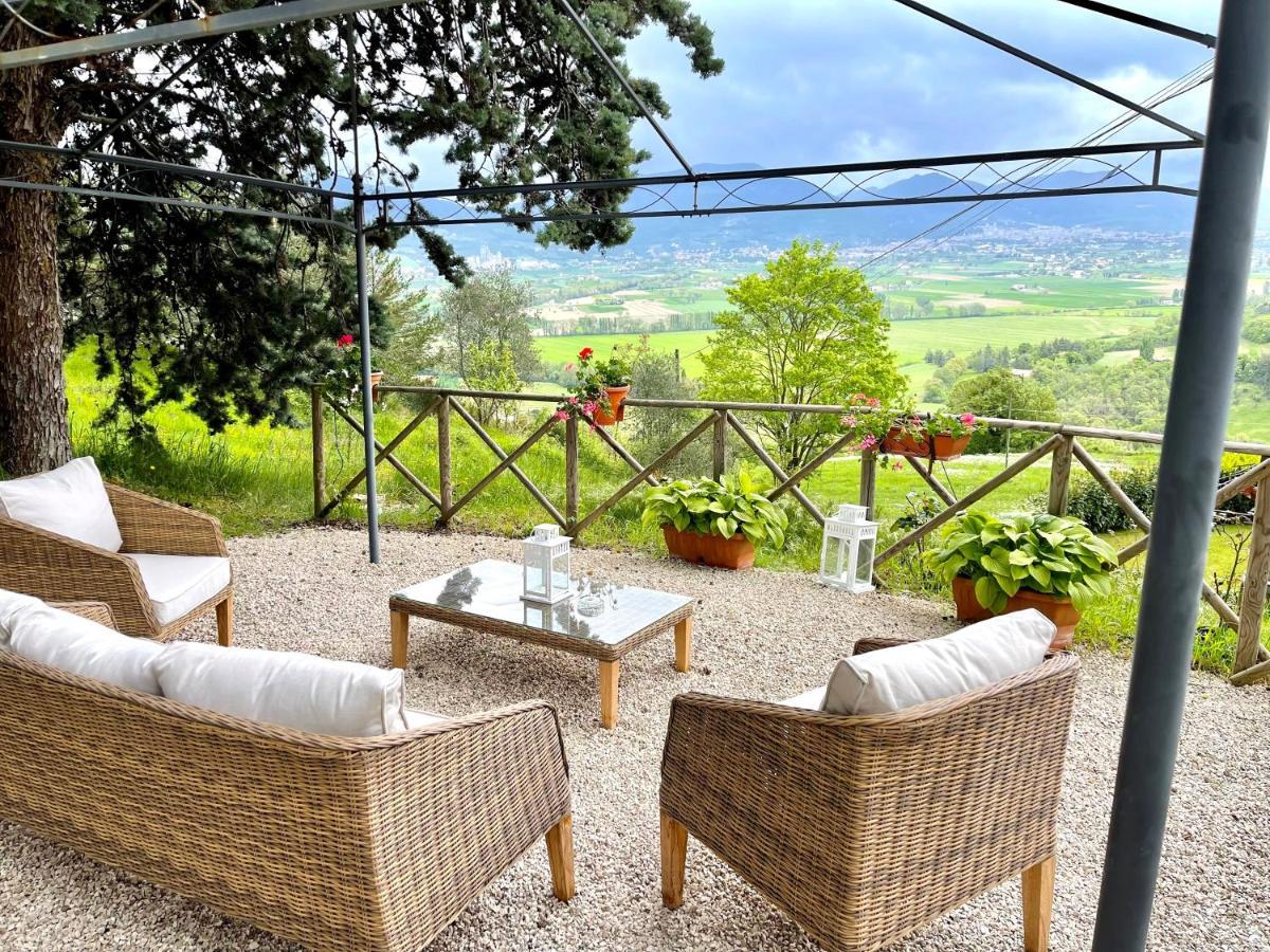 La Panoramica Gubbio - Maison De Charme - Casette E Appartamenti Self Catering Per Vacanze Meravigliose! Exterior foto